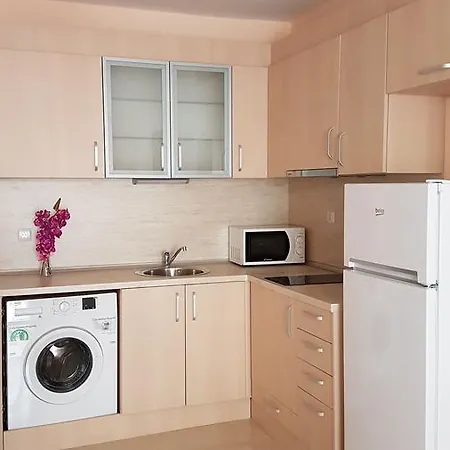 Zefira Apartment *