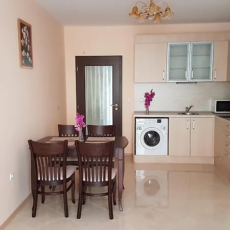 Zefira Apartment *